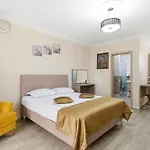 Aparthotel Reyna Constanta