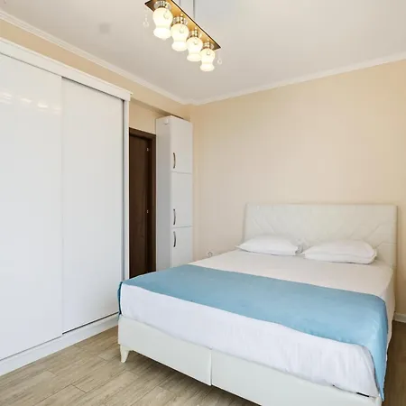 Apartmanhotel Reyna 3*