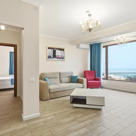 Apartmanhotel Reyna 3*