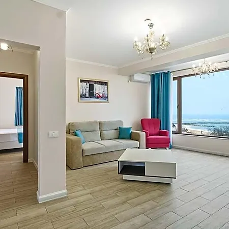Apart Otel Reyna Köstence